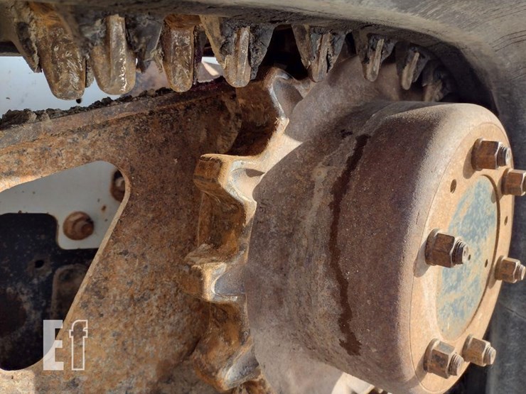 2014-bobcat-t750-image-22