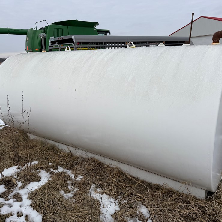 #1011 • 1000 gal fuel tank