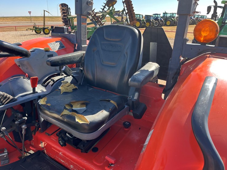 2017-kubota-m5091d-image-18