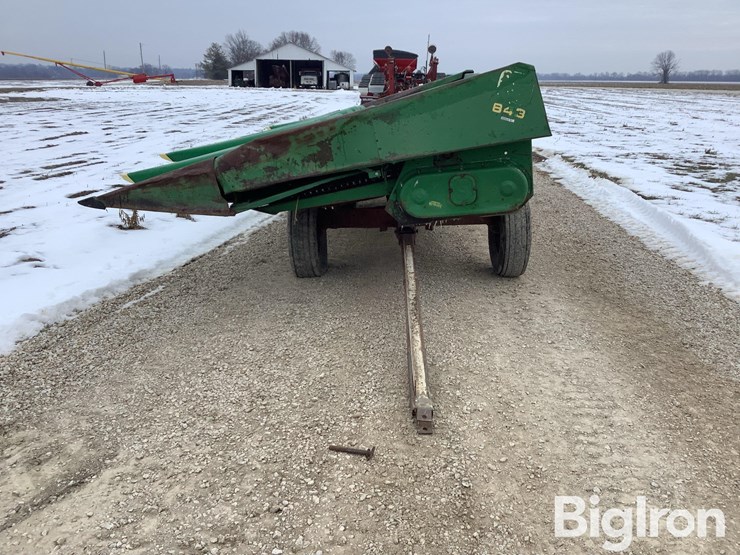 john-deere-843-image-2