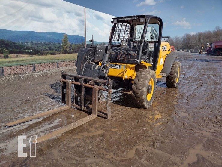 2013-jcb-527-55-image-26