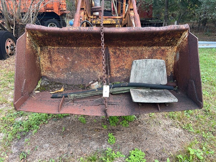 minneapolis-moline-diesel-backhoe-image-6