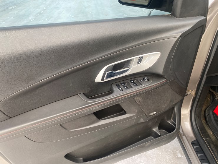 2012-chevrolet-equinox-image-52