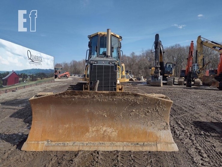 2008-deere-750j-lt-image-2