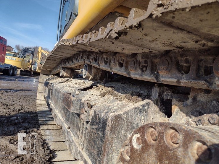 2020-deere-350g-lc-image-34