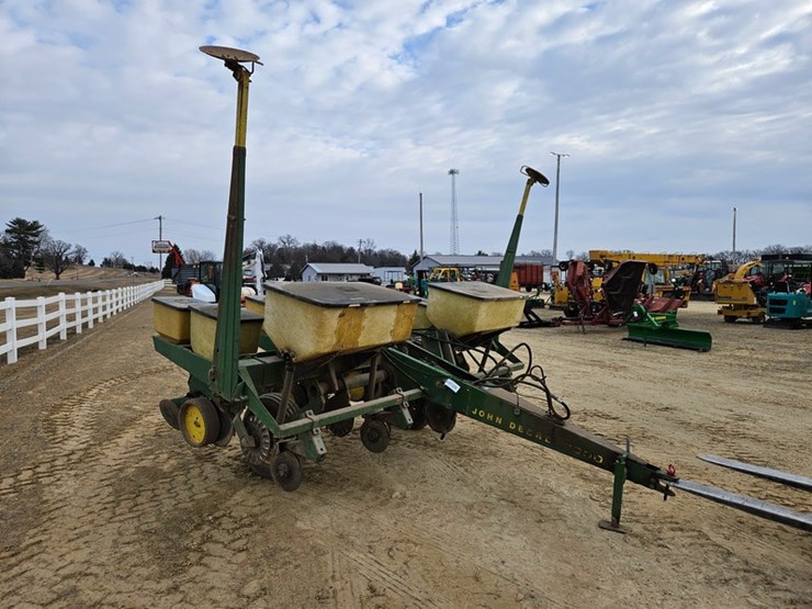 john-deere-7000-image-7