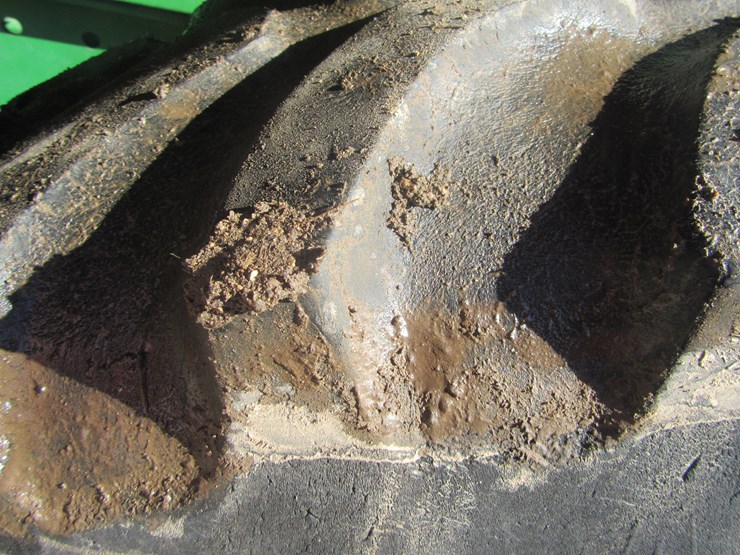 john-deere-7200-image-31