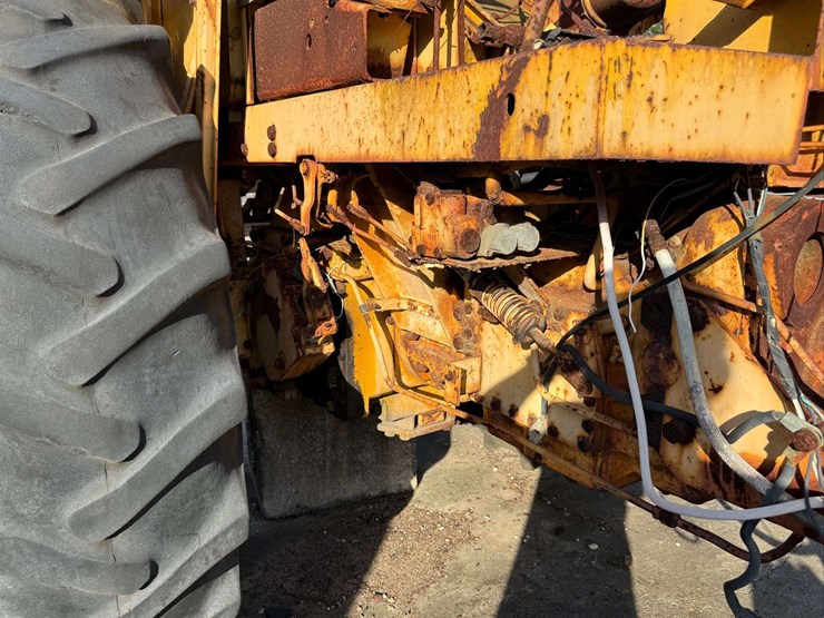 minneapolis-moline-g1000-image-21