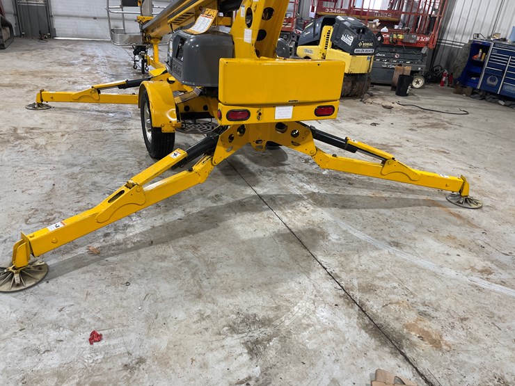 2013-bil-jax-3632t-image-32