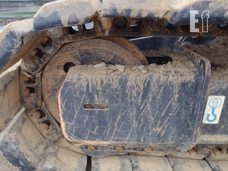 2021-deere-85g-image-31