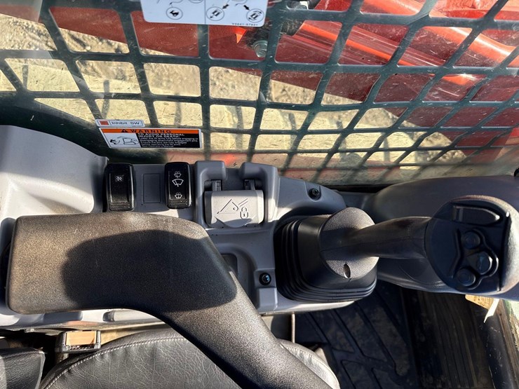 kubota-svl75-2-image-16