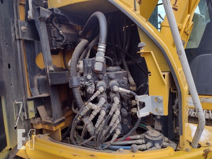 2019-kobelco-sk140sr-lc-5-image-43