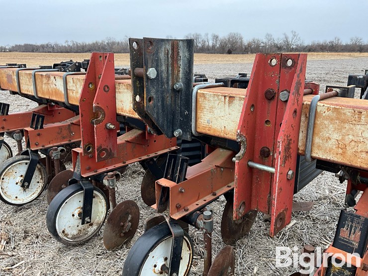 sukup-6r30”-3-pt-row-crop-cultivator-image-9