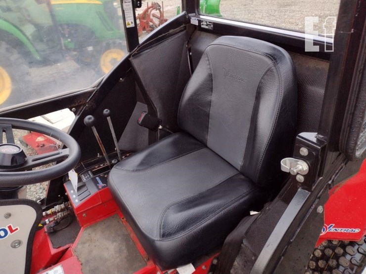 ventrac-3400l-lawn-mower-w/broom-image-13