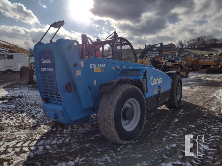 2019-genie-gth1544-image-25