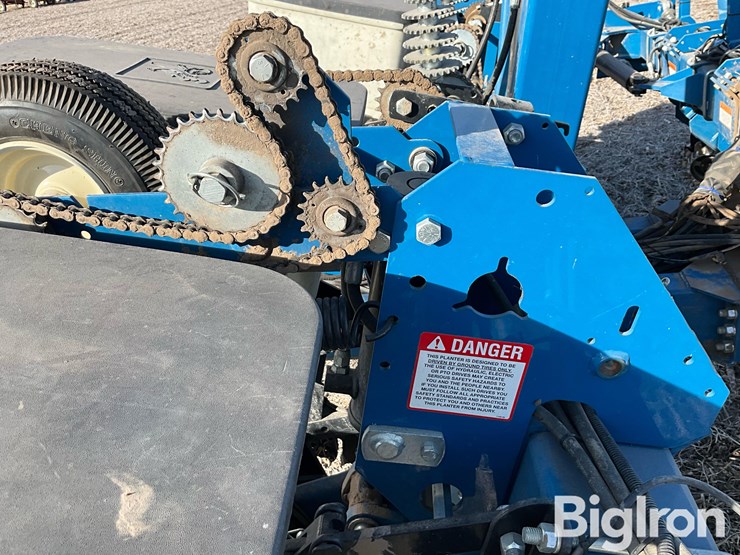 2010-kinze-3200-image-16