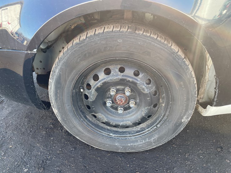 #2029-•-2010-hyundai-sonata-(with-wi-title)-image-9