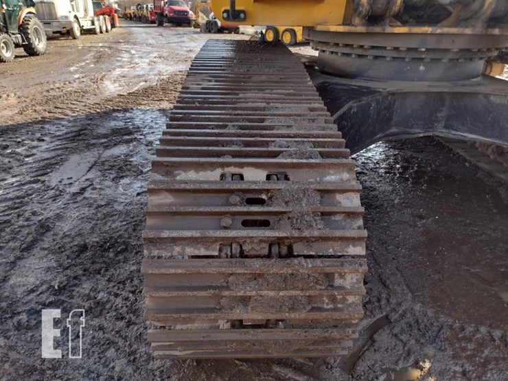 2020-deere-350g-lc-image-30