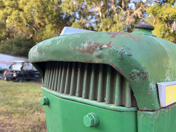 john-deere-3020-image-11