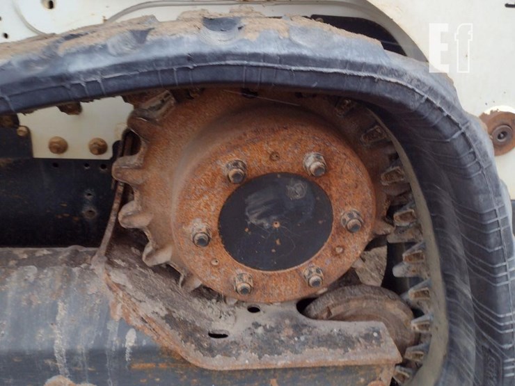 2017-bobcat-t740-image-22