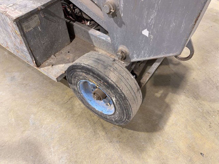 stratolift-krx20-scissor-lift-image-12