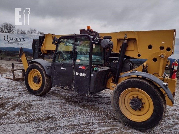 2015-caterpillar-tl1055c-image-31