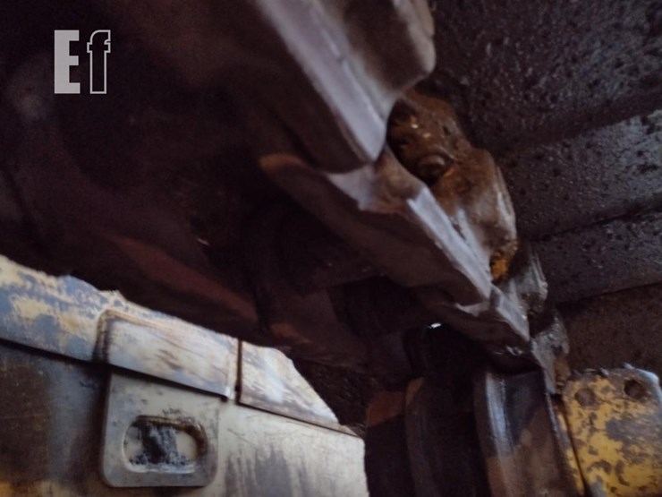 2004-komatsu-d65ex-15-image-37