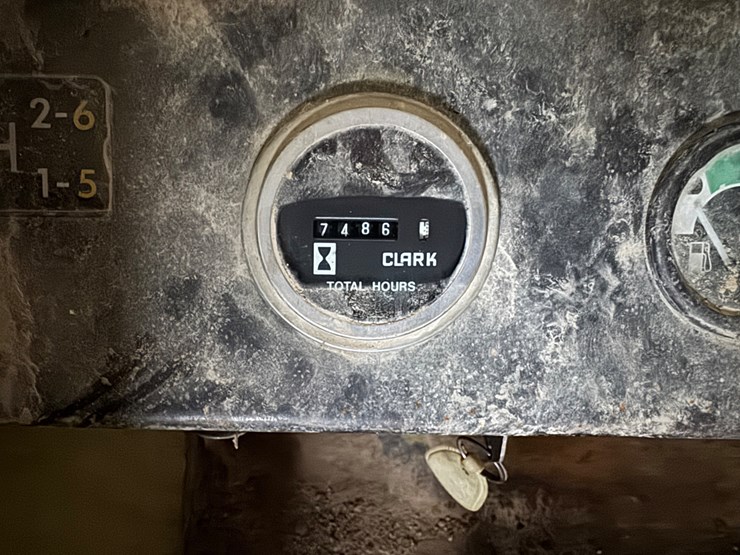 #1023-•-clark-ut-60-forklift-image-10