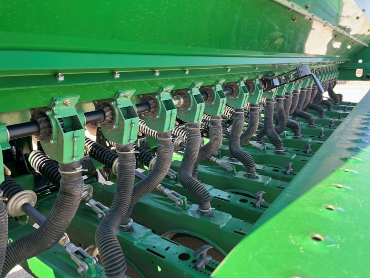 2016-great-plains-3s4000-image-12