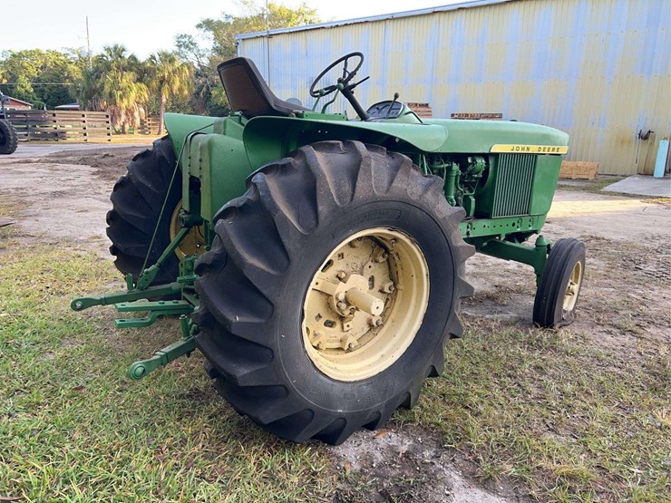 john-deere-3020-image-4