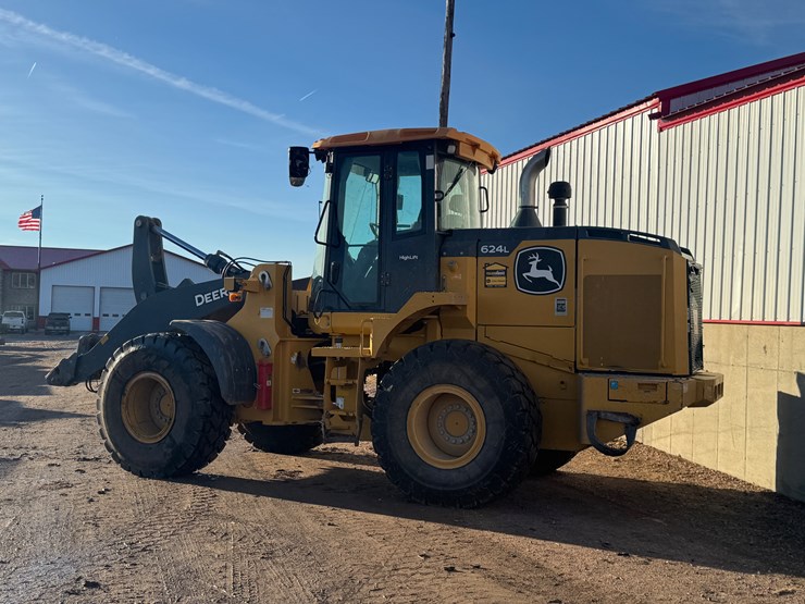 2020-deere-624l-image-6