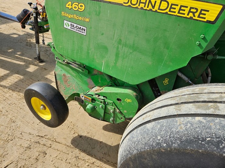 john-deere-469-image-30