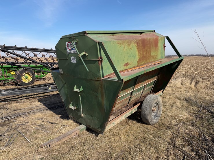 #1072-•-calf-creep-feeder-image-5