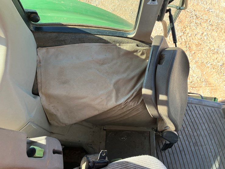 2010-john-deere-6430-image-23