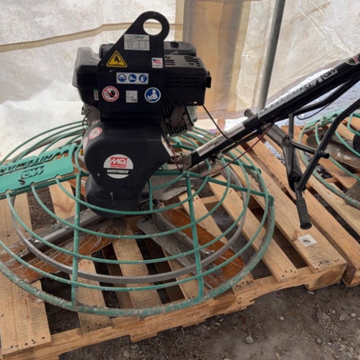 2023 Whiteman B46B90 4' Power Trowel With 10HP Broggs Motor