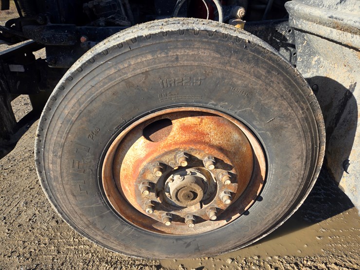 1999-mack-rd690s-image-113