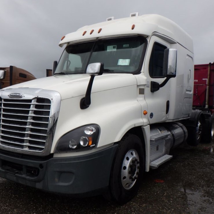 2017 FREIGHTLINER CASCADIA 125