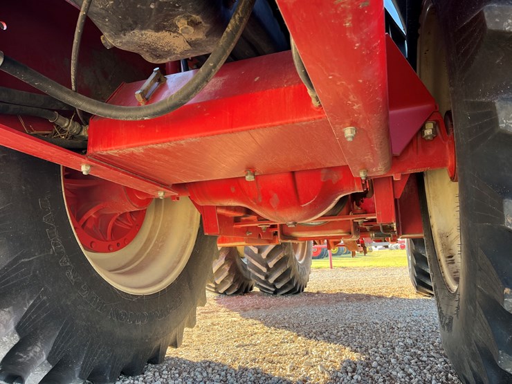 2004-versatile-2360-image-5