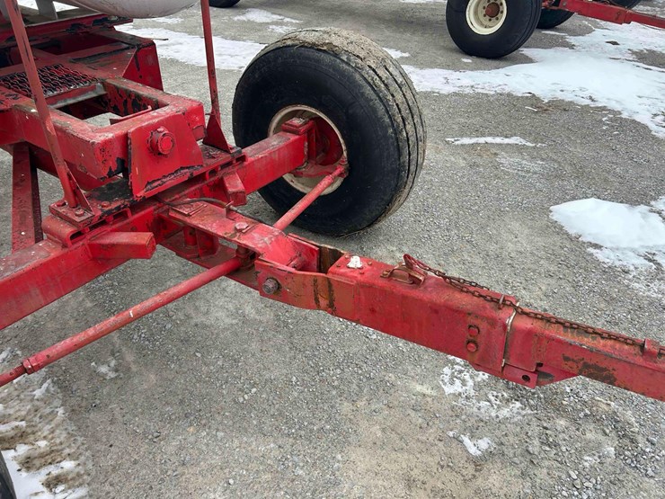 ag-systems-twin 1000-gal.-nh3-tanks-on-gear-#g5-image-4