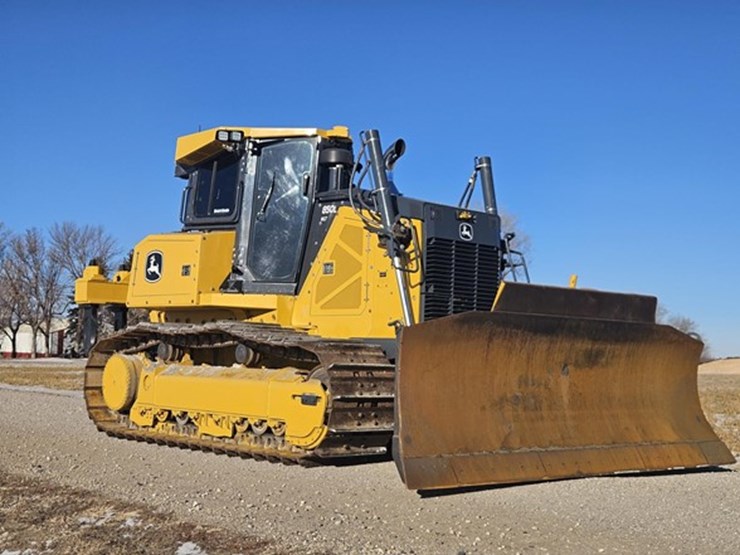 2020-deere-850l-wlt-image-4