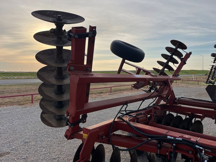 case-ih-3900-image-3