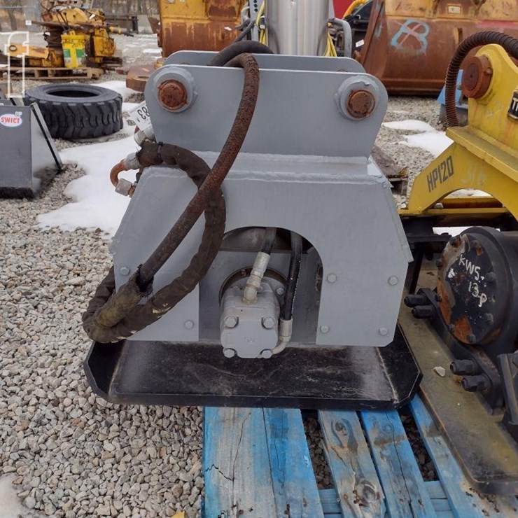 EXCAVATOR PLATE TAMPER 3 FT X 2 FT