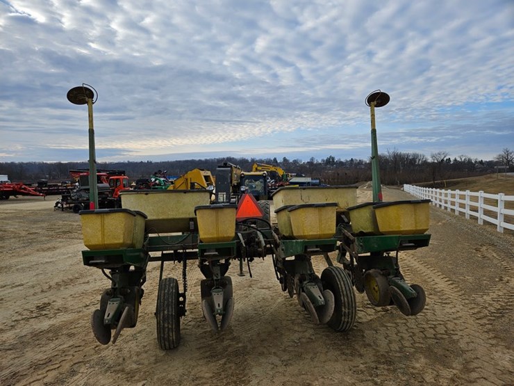 john-deere-7000-image-4