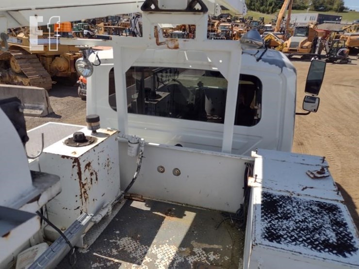 2008-international-durastar-4300-image-38