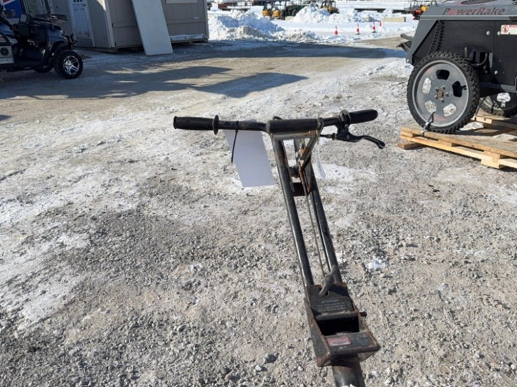 2'-power-trowel-with-honda-motor-image-7