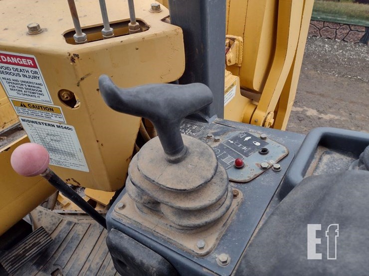 2012-deere-700k-lgp-image-12