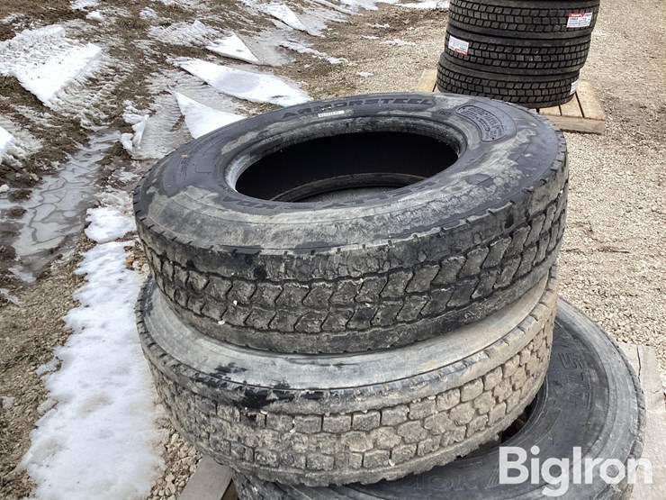11r22.5-tires-image-9