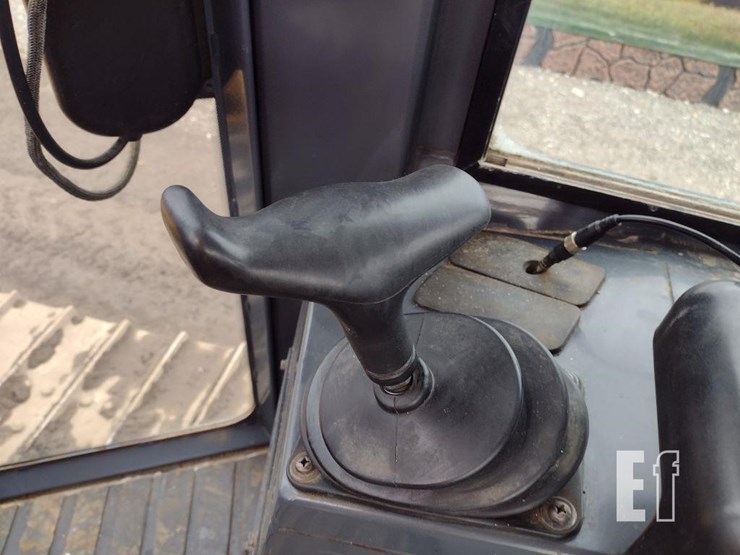 2016-deere-450j-lgp-image-10