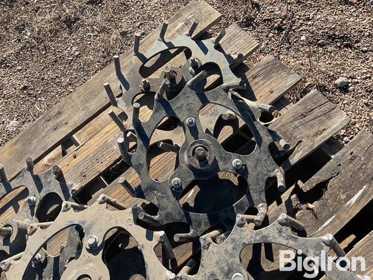 planter-closing-wheels-image-16