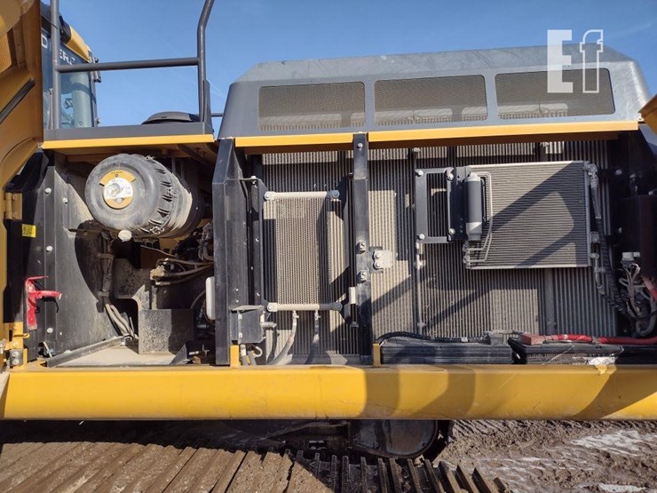 2020-deere-350g-lc-image-41